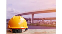 hard_hat_123rf:kittiyaporn10_32