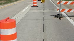 3m-wet-reflective-paint-1-090717 3m-wet-reflective-paint-1-090717