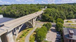 dreamstime_m_276025512