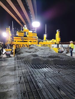 xtreme_commander_iiix_fourtrack_slipform_paver_gom